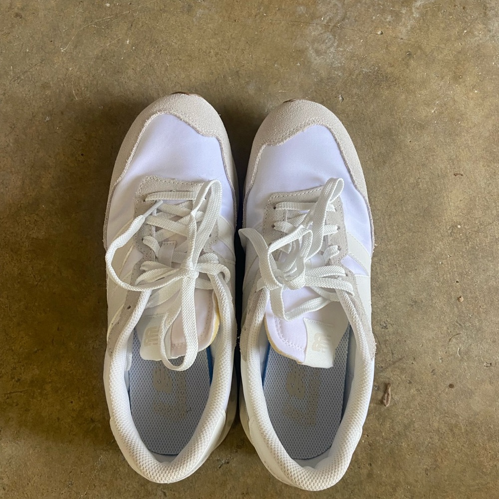 New Balance Classic White and Cream Sneakers - Picture 6 of 6